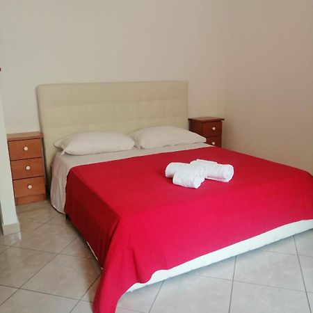 פירנצה Apartment In Front Of The Train Station! מראה חיצוני תמונה
