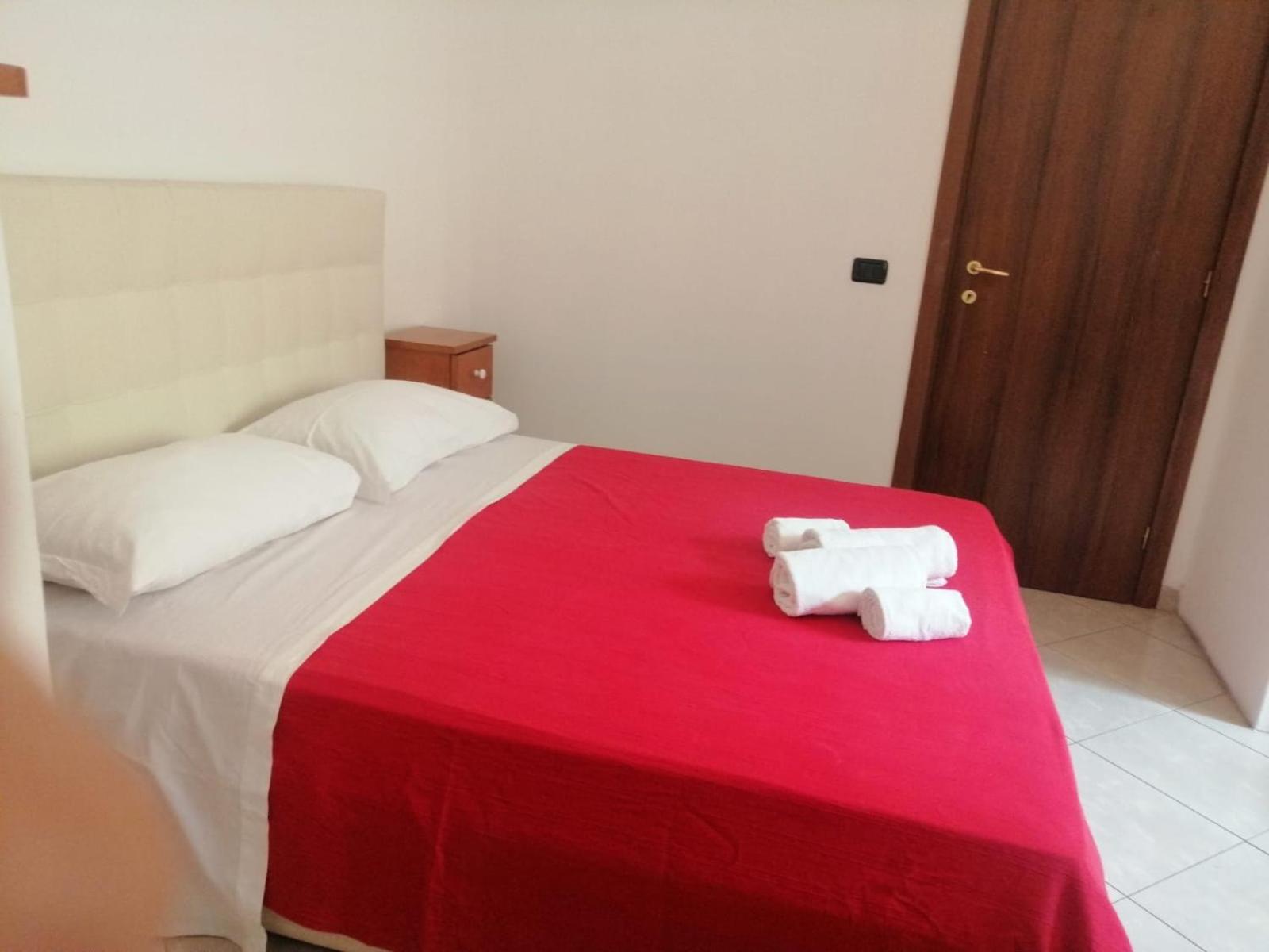 פירנצה Apartment In Front Of The Train Station! מראה חיצוני תמונה