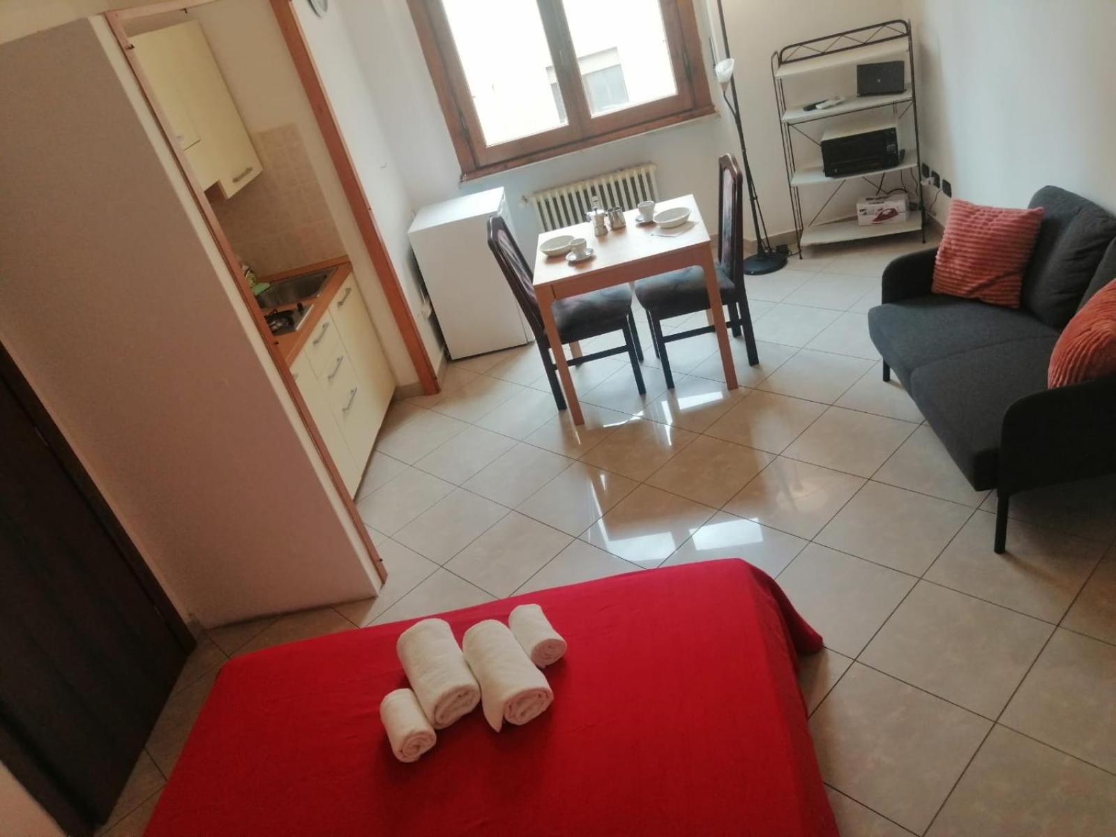 פירנצה Apartment In Front Of The Train Station! מראה חיצוני תמונה